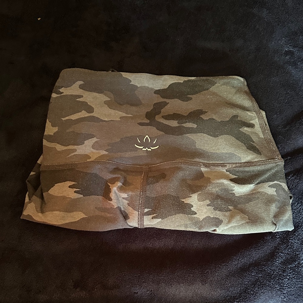 Camouflage Leggings size 4